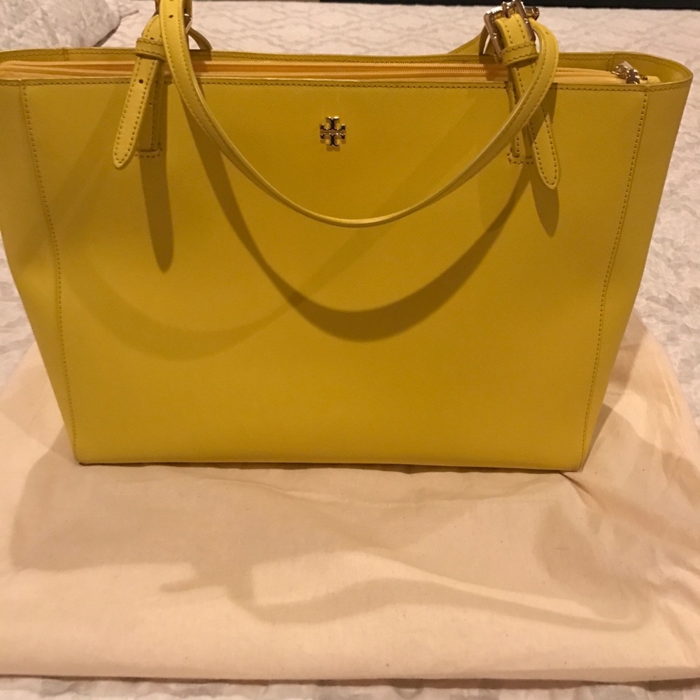 Authentic Tory Burch tote - Picture 1 of 5